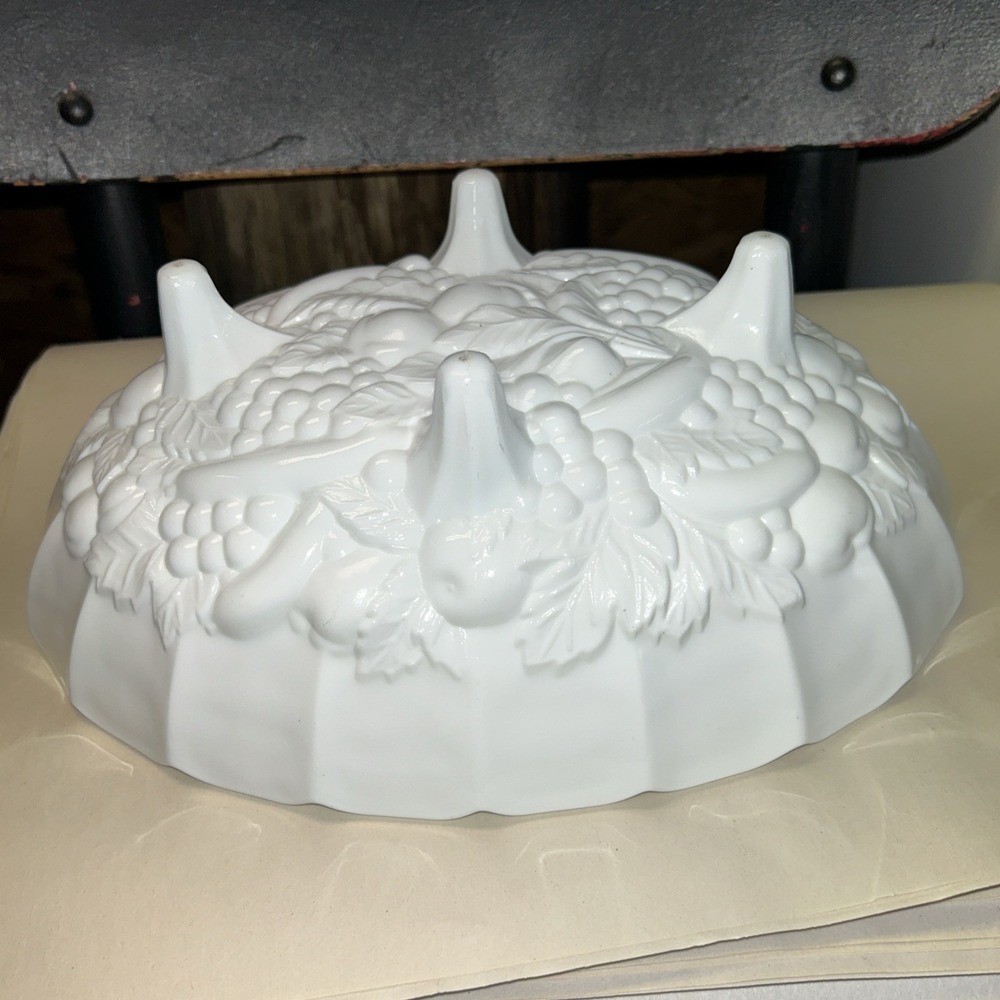 Indiana Glass Fruit Bowl White Milk Glass Footed 12 Inch Oval Vintage - Picture 4 of 6
